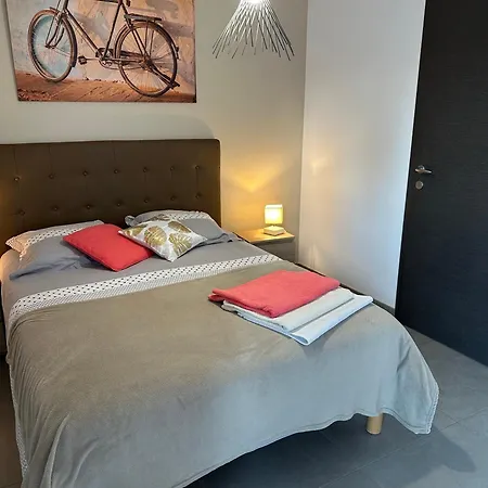 A La Belle Quatrieme Etoile Apartment *