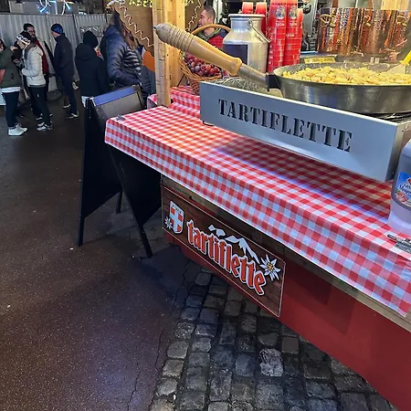 A La Belle Quatrieme Etoile
